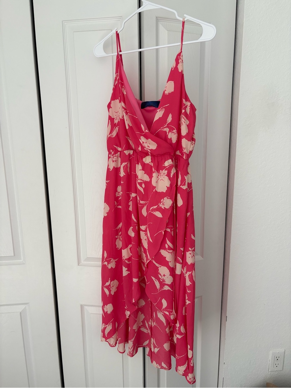 Francesca's Collections Pink Floral High-Low Midi Dress